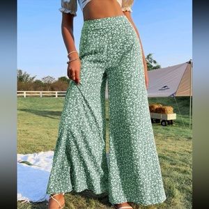 Floral high waist wide leg pants (S)